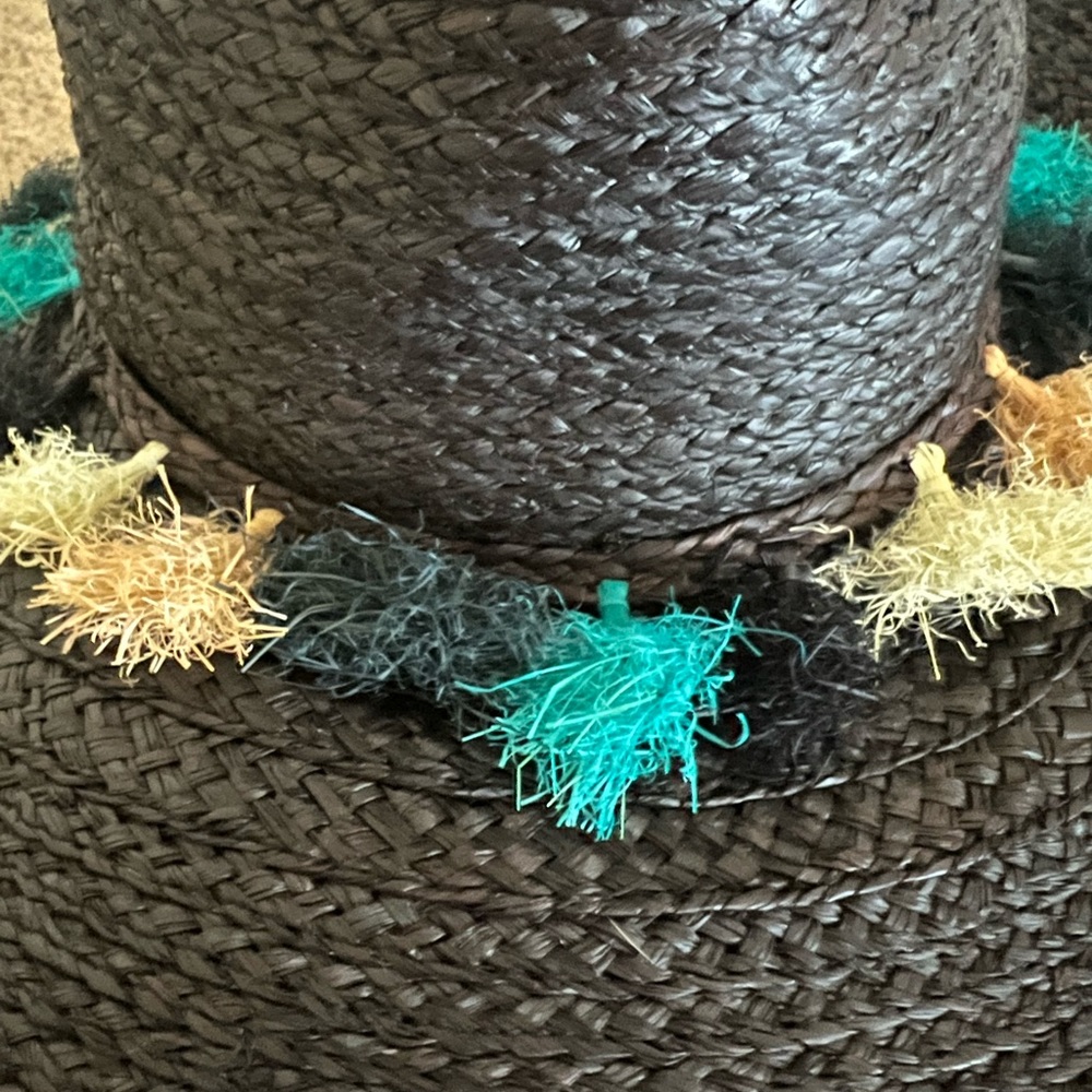 BCBG black woven hat with tassels - Picture 2 of 3